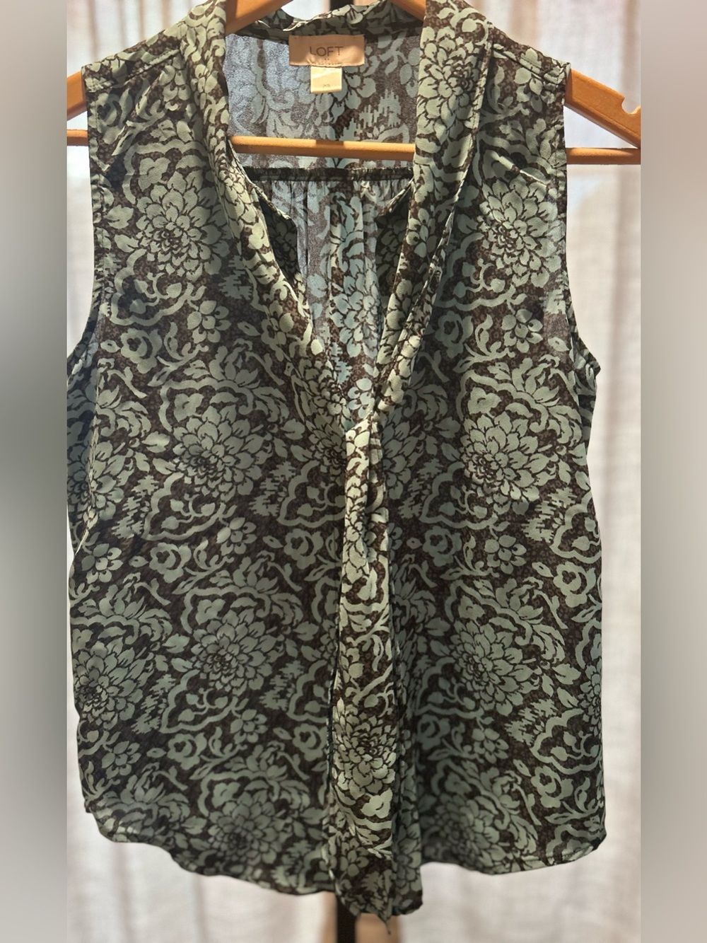 LOFT Mint Floral Tie-Neck Sleeveless Blouse
